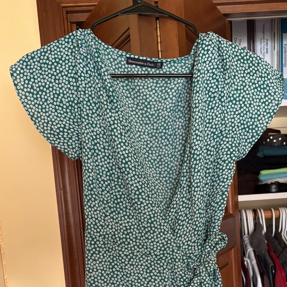 Abercrombie & Fitch Green Floral Wrap Dress